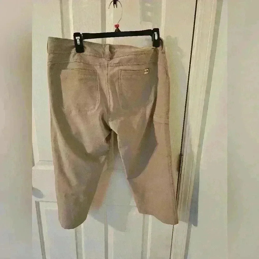 The North Face Women’s Pants Beige Capri Outdoor Cargo UPF 50 NWT SIZE 8 - Picture 5 of 6